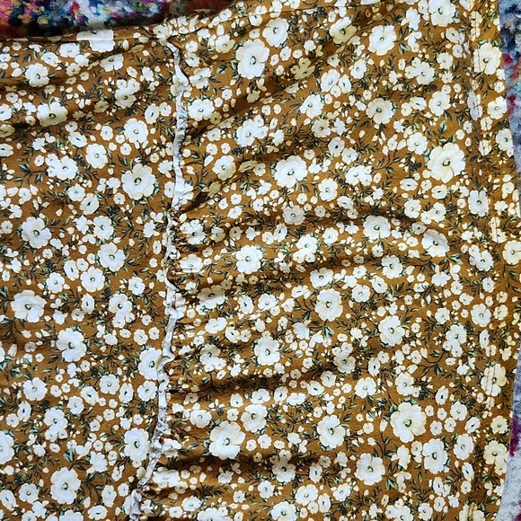 Old Navy girl's long sleeve floral dress - Picture 8 of 9